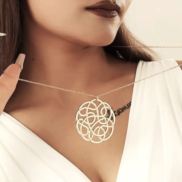 Necklace Celtic Knot Silver Viking Glam Trendy Y2K Elegant Stylish Statement NEW - Picture 2 of 3